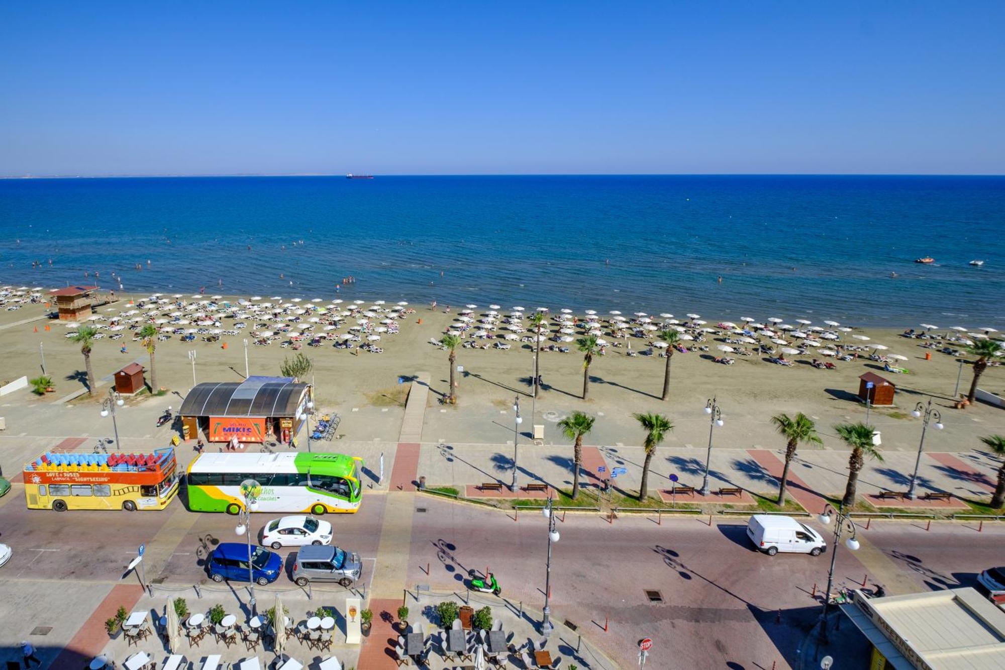 Lazuli Sea View Beachfront- Ap 61 Larnaca Exterior foto