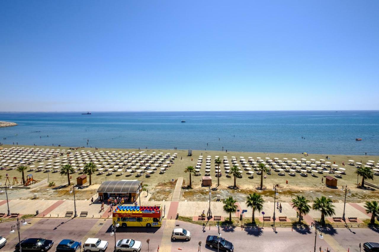 Lazuli Sea View Beachfront- Ap 61 Larnaca Exterior foto
